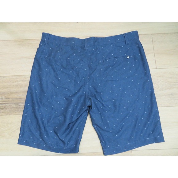 TravisMathew Shorts Mens 36 Blue Dot Print Golf Performance Stretch Casual - Picture 5 of 6